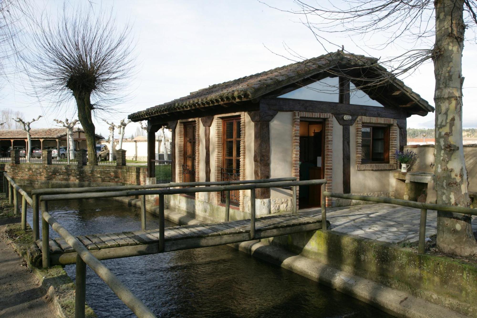 Saldaña Molino El Sotilloヴィラ エクステリア 写真